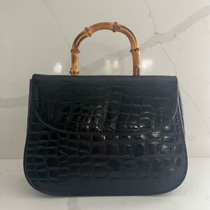 Crocodile pattern faux leather hand bag